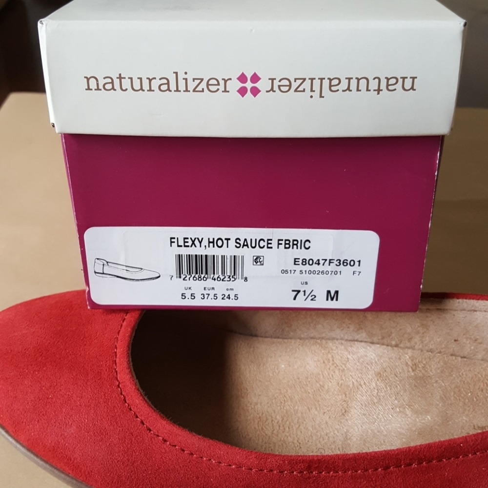 02:05 - Naturalizer Red Flats - Picture 5 of 5